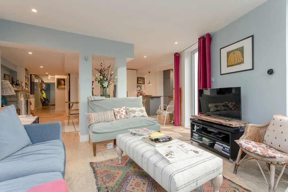 Stunning Flat In West London With A Garden