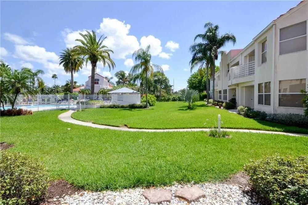 Vista Verde East - Two Bedroom Condo - 6-147