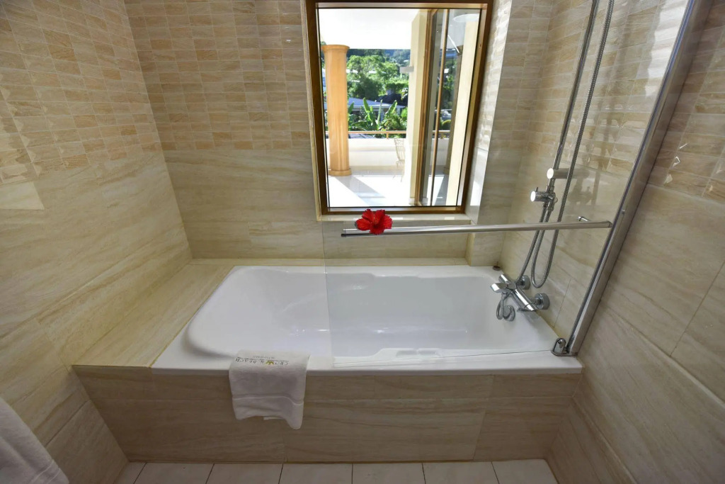 Crown Beach Hotel Seychelles