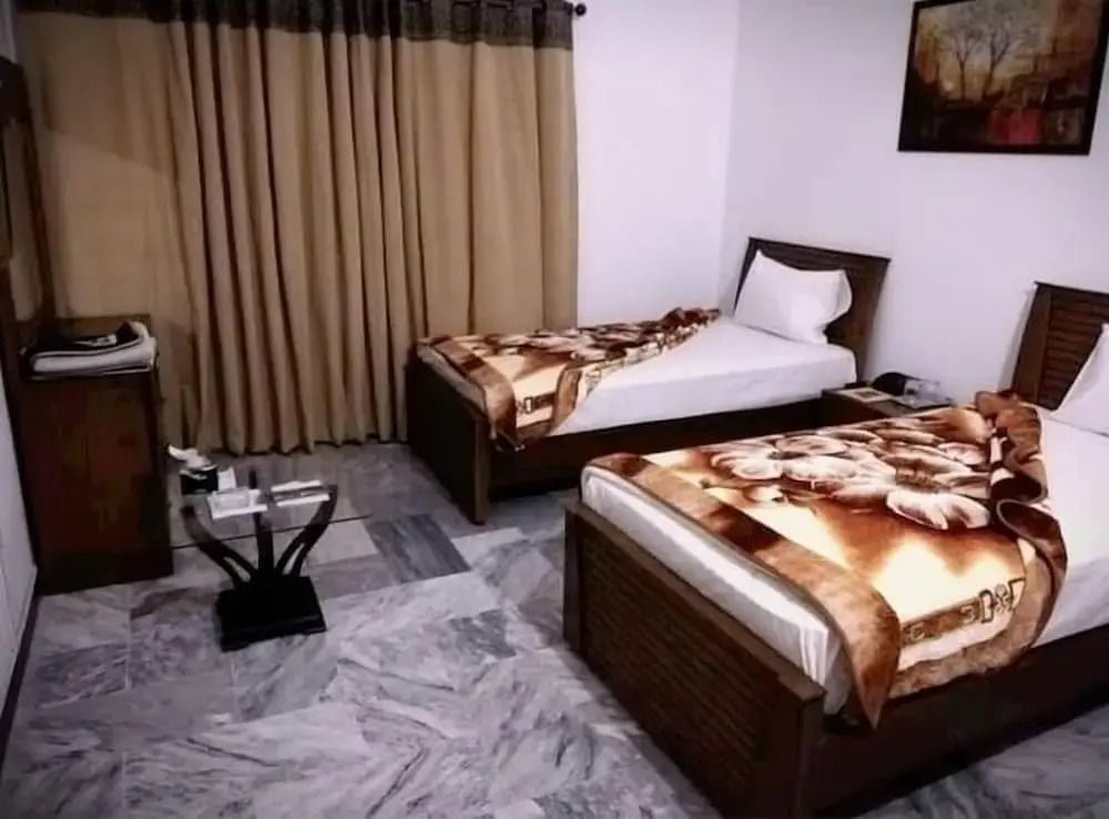 Roomi Guest House