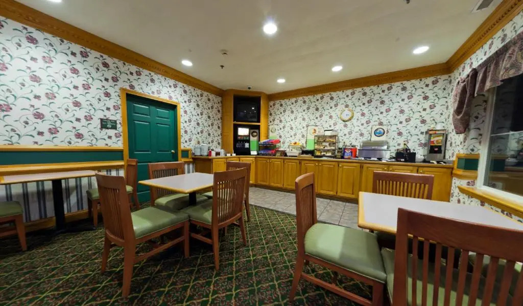 Country Inn & Suites by Radisson, Indianapolis South, IN