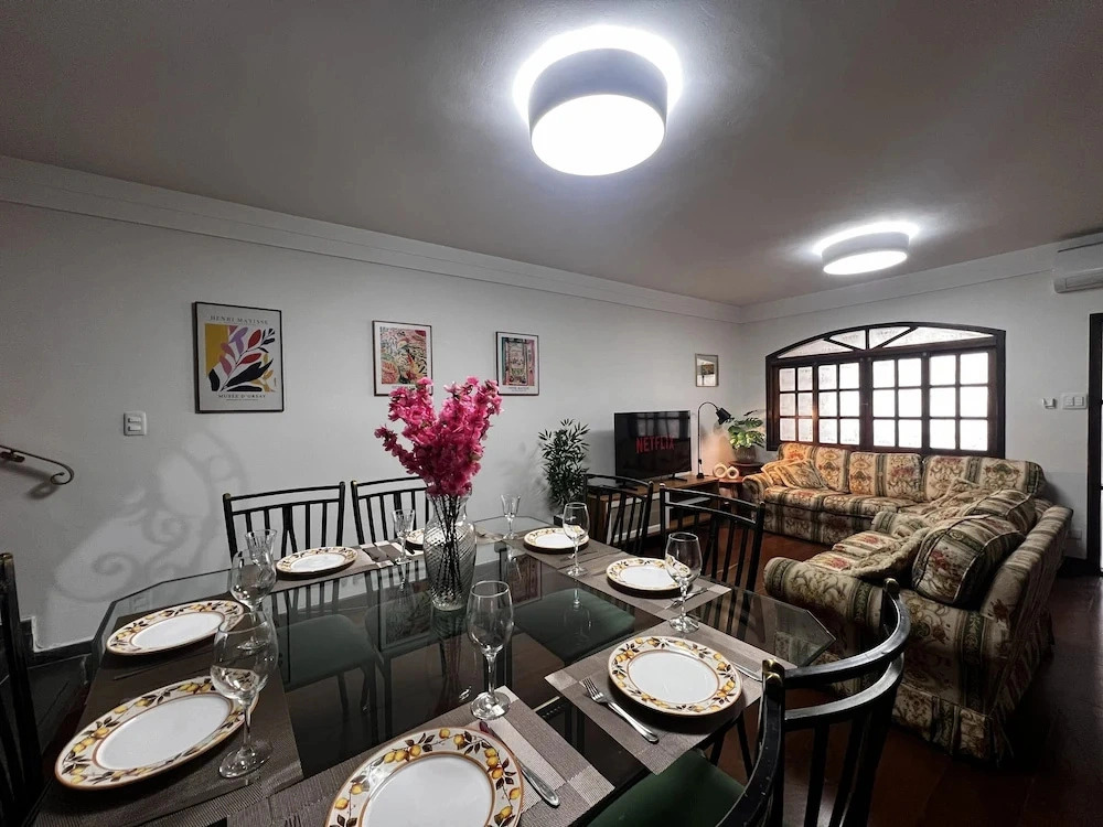 Casa de 4 quartos com AC no Ipiranga