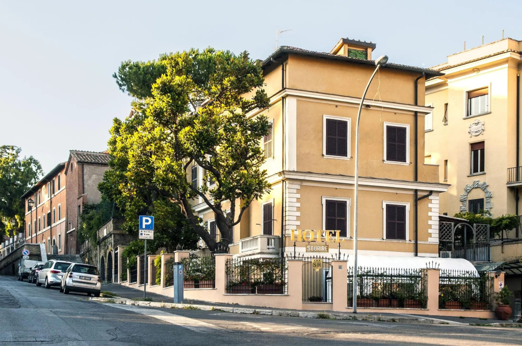 Sourire Hotel