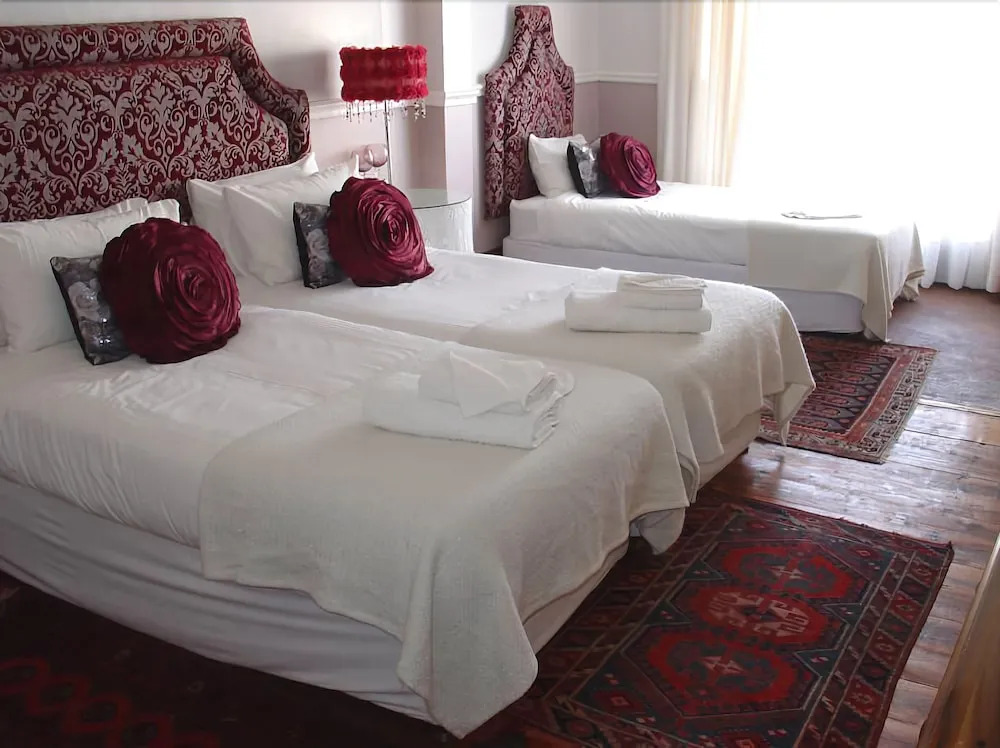 John Montagu Accommodation