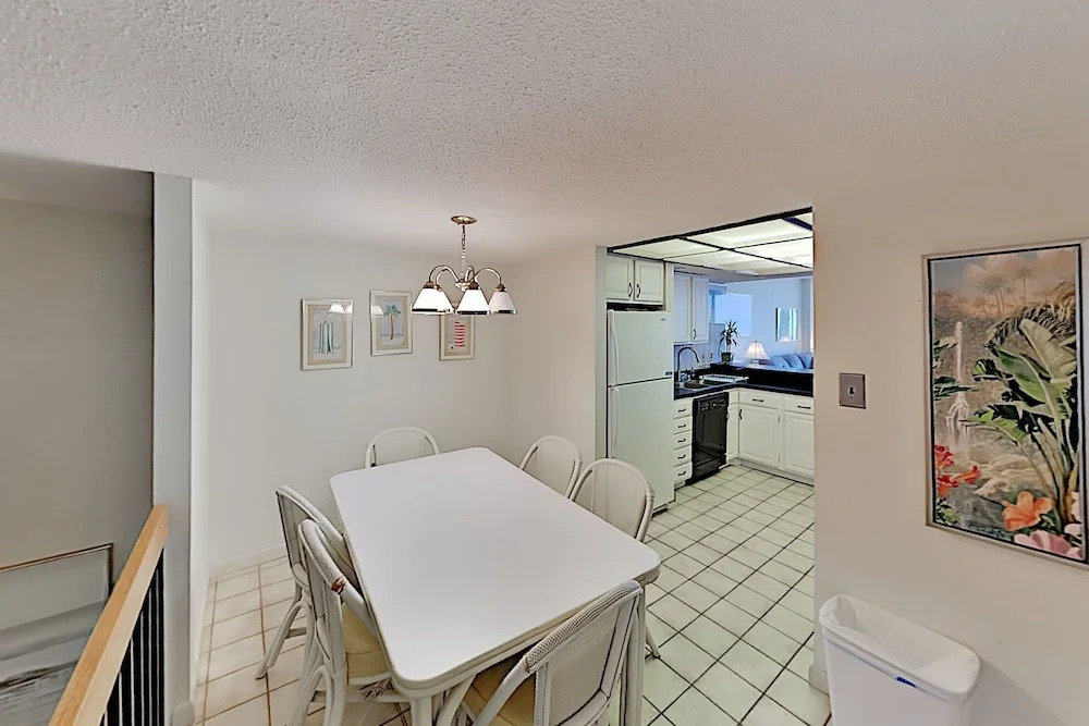 Choice Beachfront Getaway W/ Heated Indoor Pool 2 Bedroom Condo
