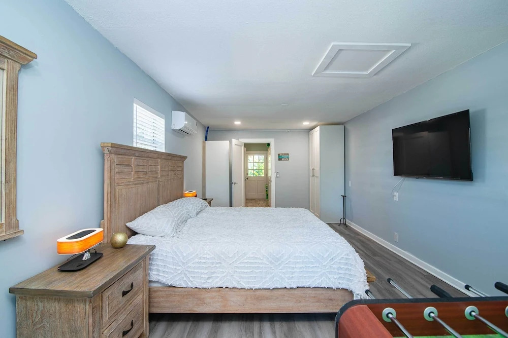 Coastal Home w/ Heated Pool: Mins to Beach & Mayo!