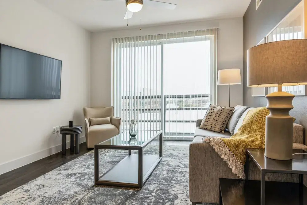 Landing Apartments - Lewisville