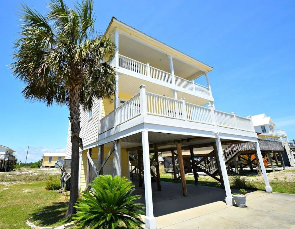 Skipper House by RedAwning