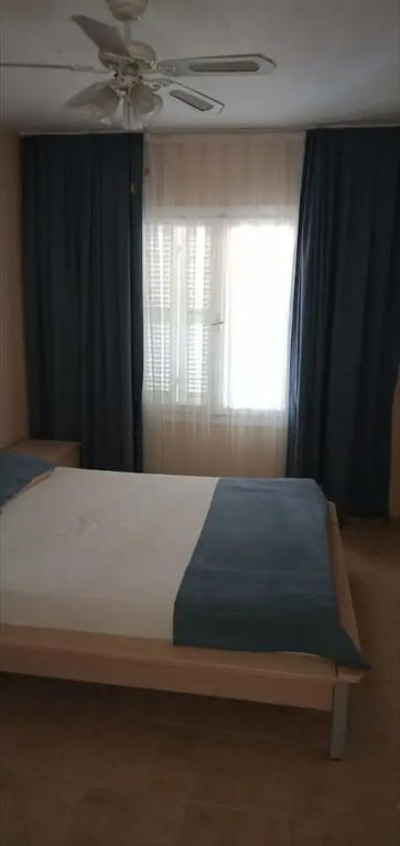 Room in House - 2 Bedroom House Ladies Beach