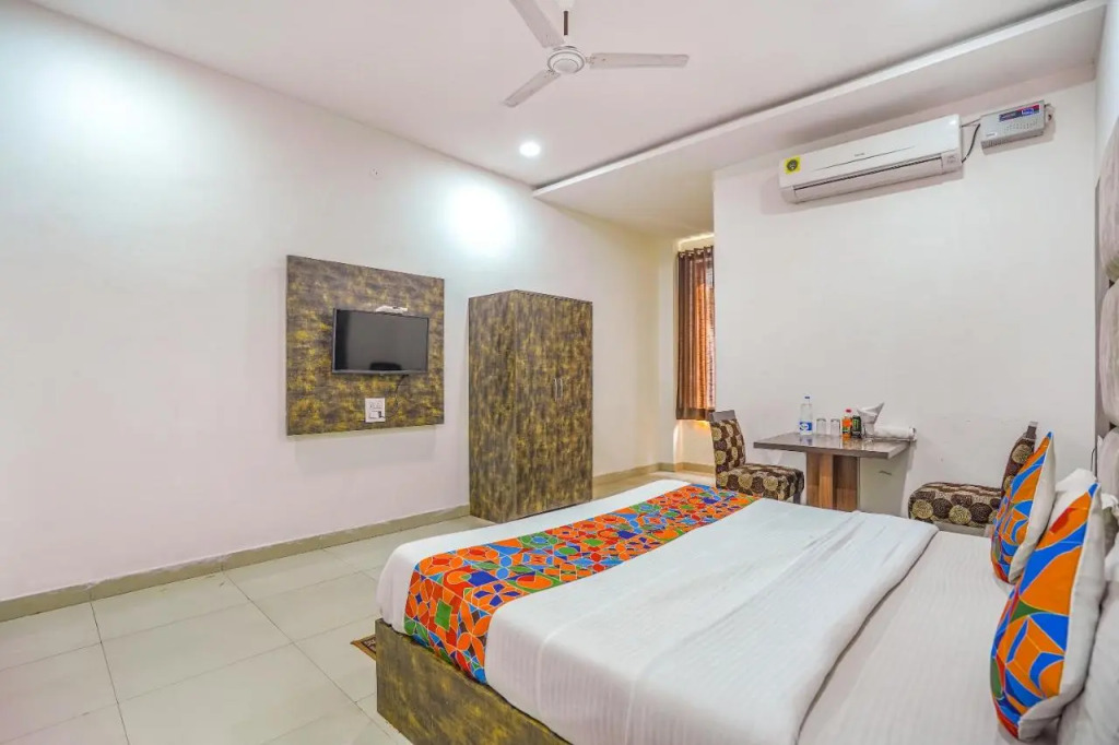 FabHotel Grand Inn