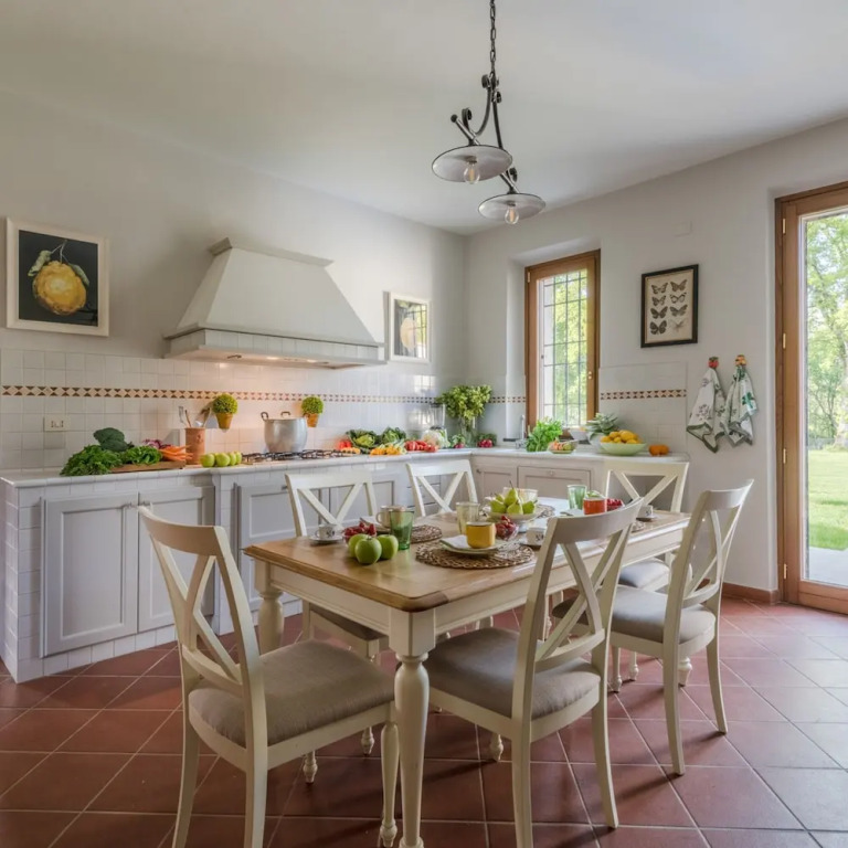 Villa del Nonno, Luxury Tuscan Farmhouse with Pool