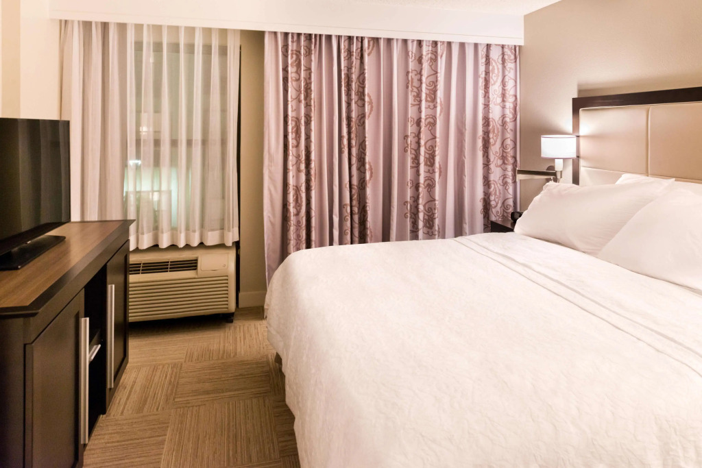 Hampton Inn & Suites Orlando-East UCF