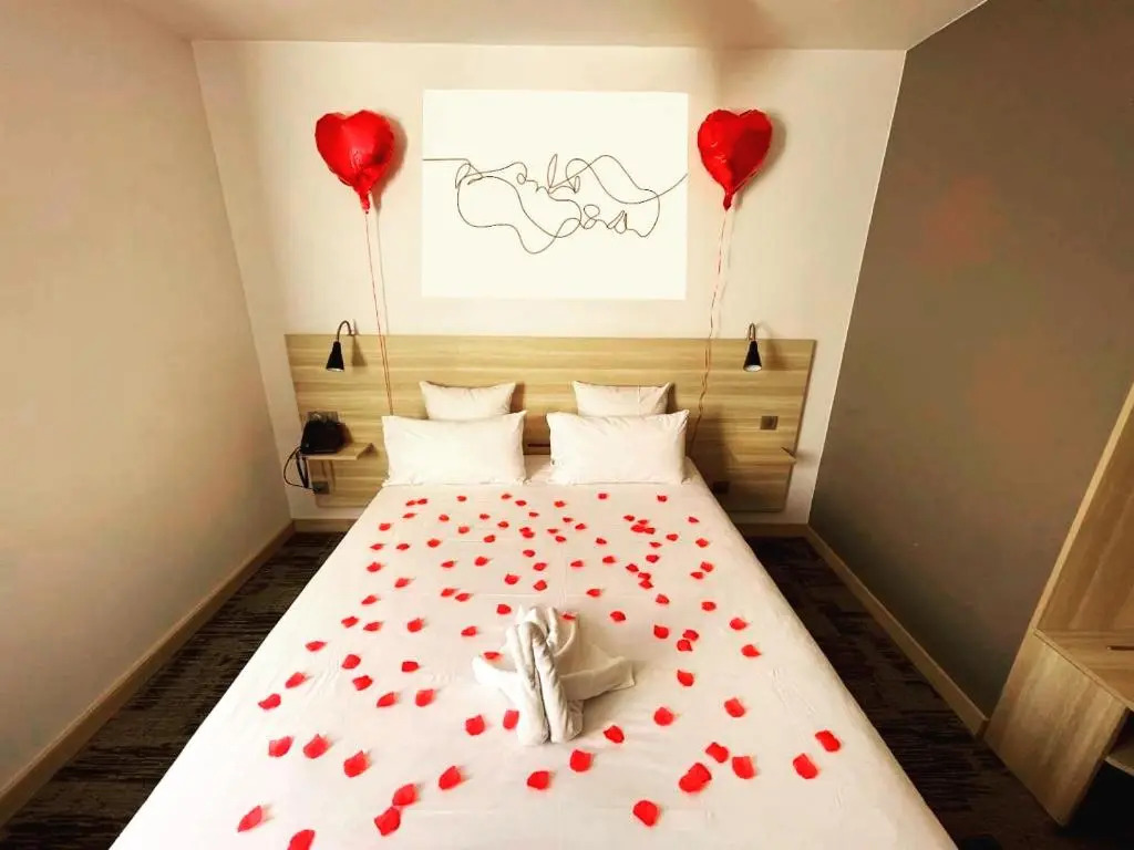 Brit Hotel Martigues Nord