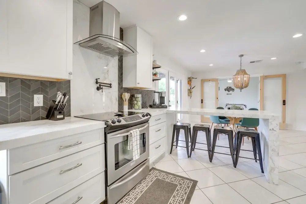 3 Mi to Old Town: Modern Oasis in Scottsdale!