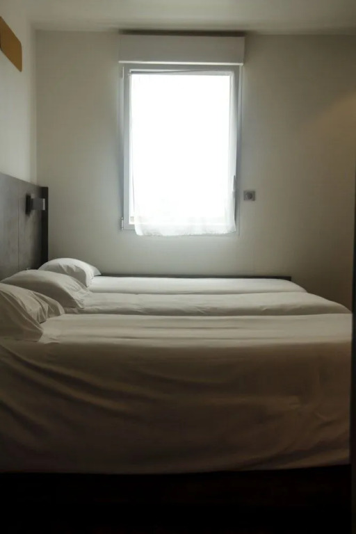 H24 HOTEL