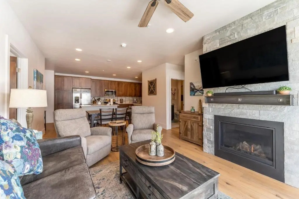 Blue River Flats Building 1 #103 By Summit County Mountain Retreats