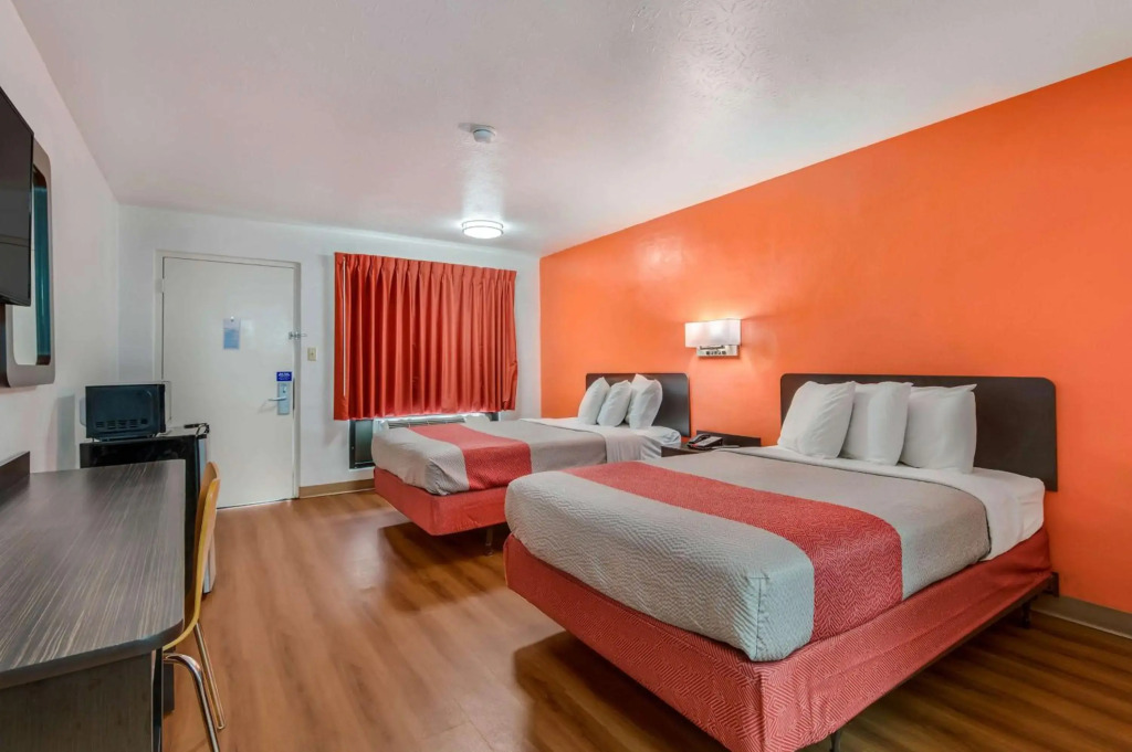 Motel 6-Attalla, AL