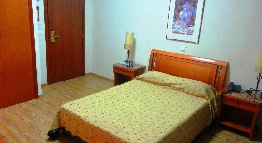 Natassa Motel