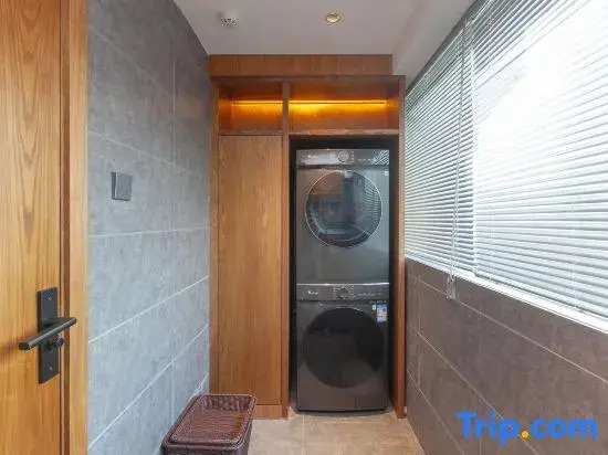James Joyce Coffetel Hotel (Xiangyang Ancient City Tanxi Road)