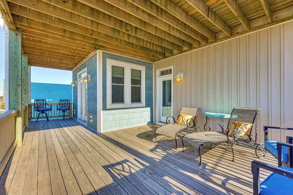 Chic Surf City Retreat w/ Pool < 1 Block to Beach!