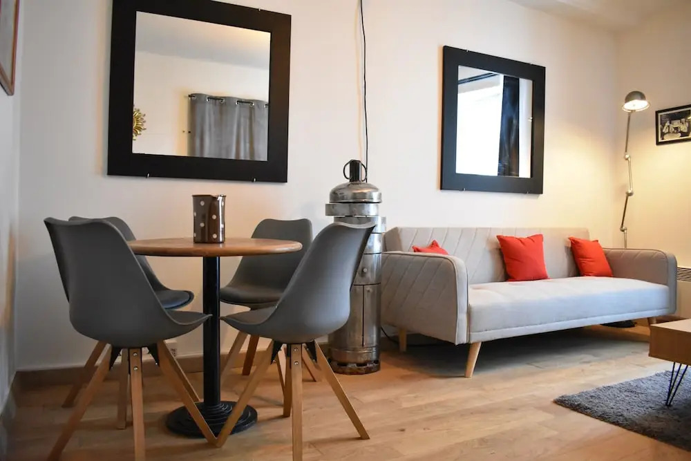 Spacious 1 Bedroom Apartment in Sacré Coeur