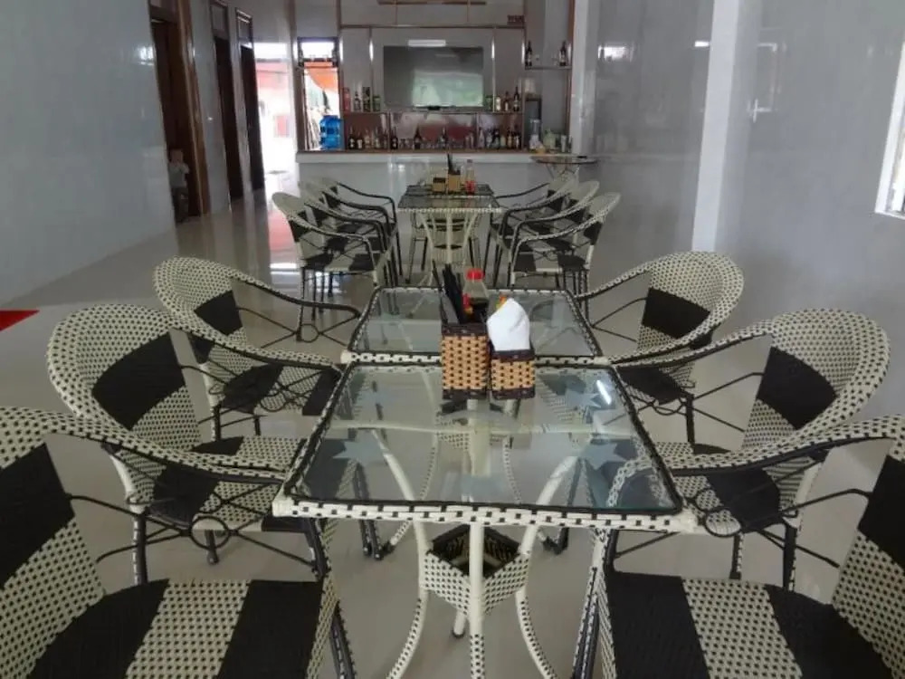 Paradise Hotel