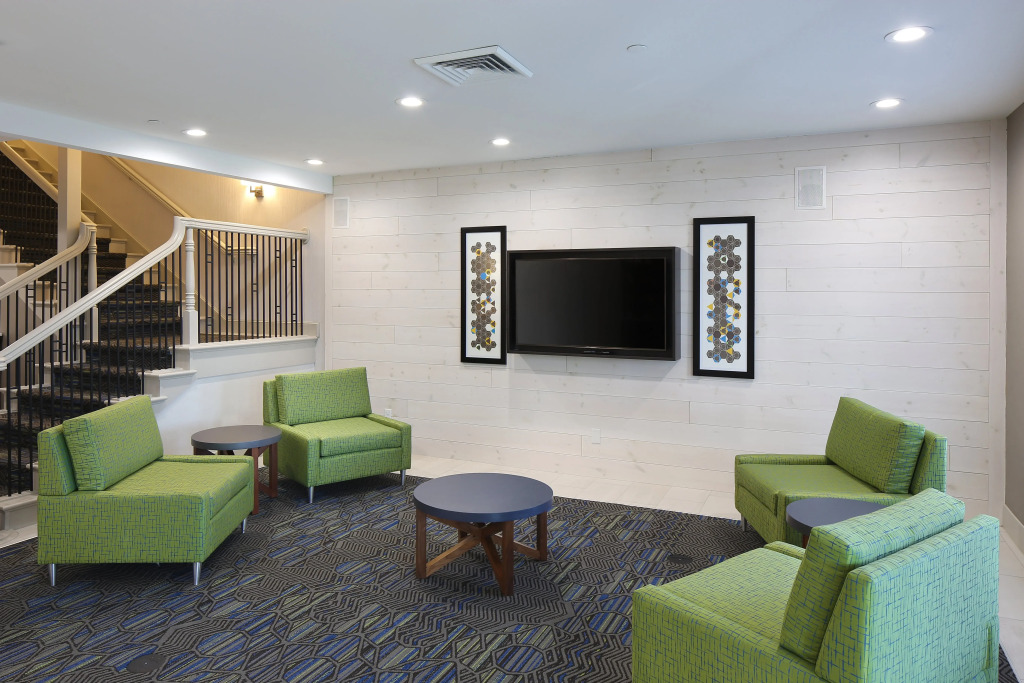 Holiday Inn Express Grand Rapids Southwest by IHG