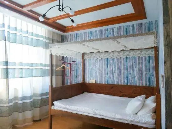 Alisha Hotel
