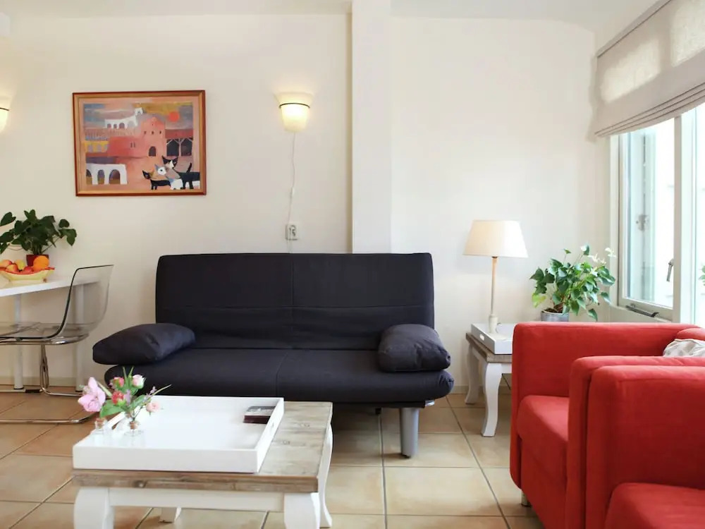 Studio Just a Few Hundred Meters From the Sea