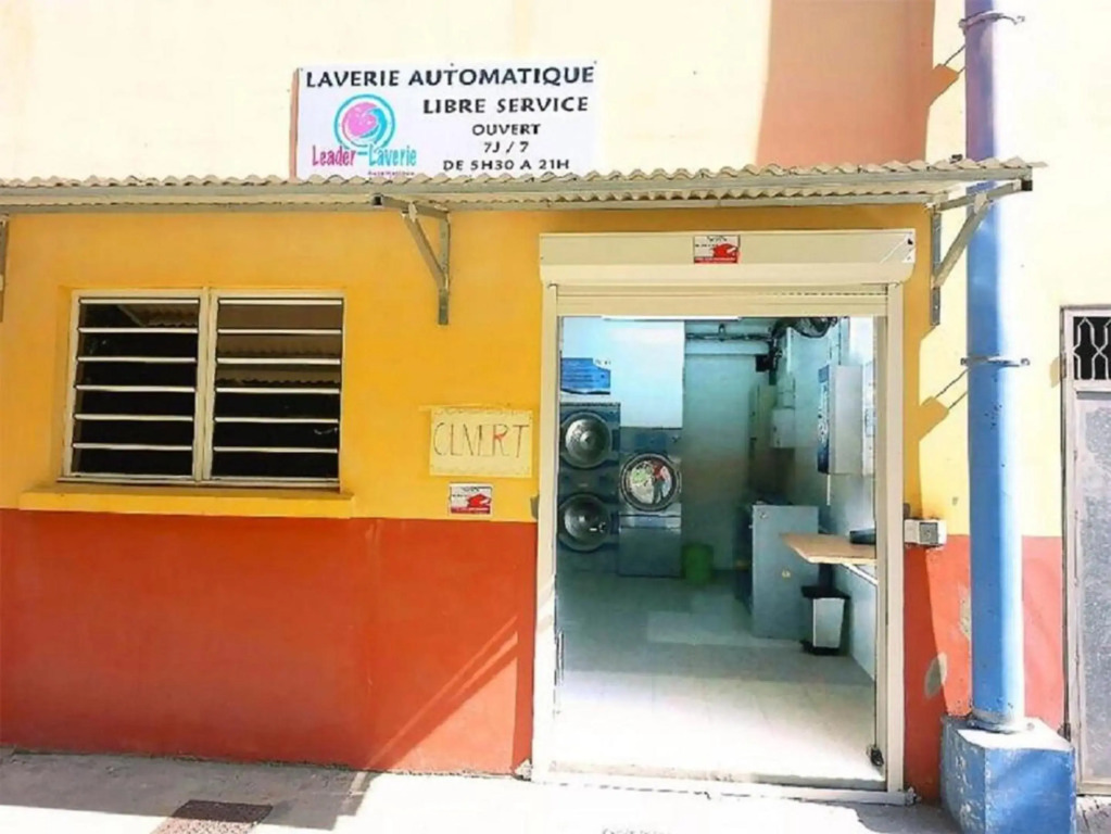 Studio a Sainte Anne a 100 m de la plage avec jardin clos et wifi