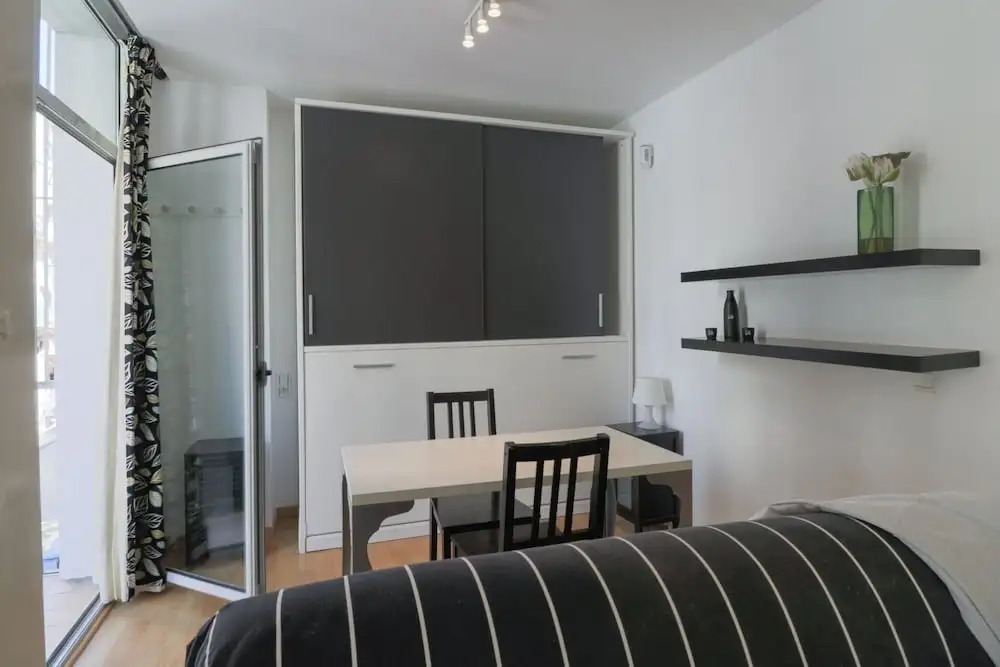 Open Plan Studio in Carreteria
