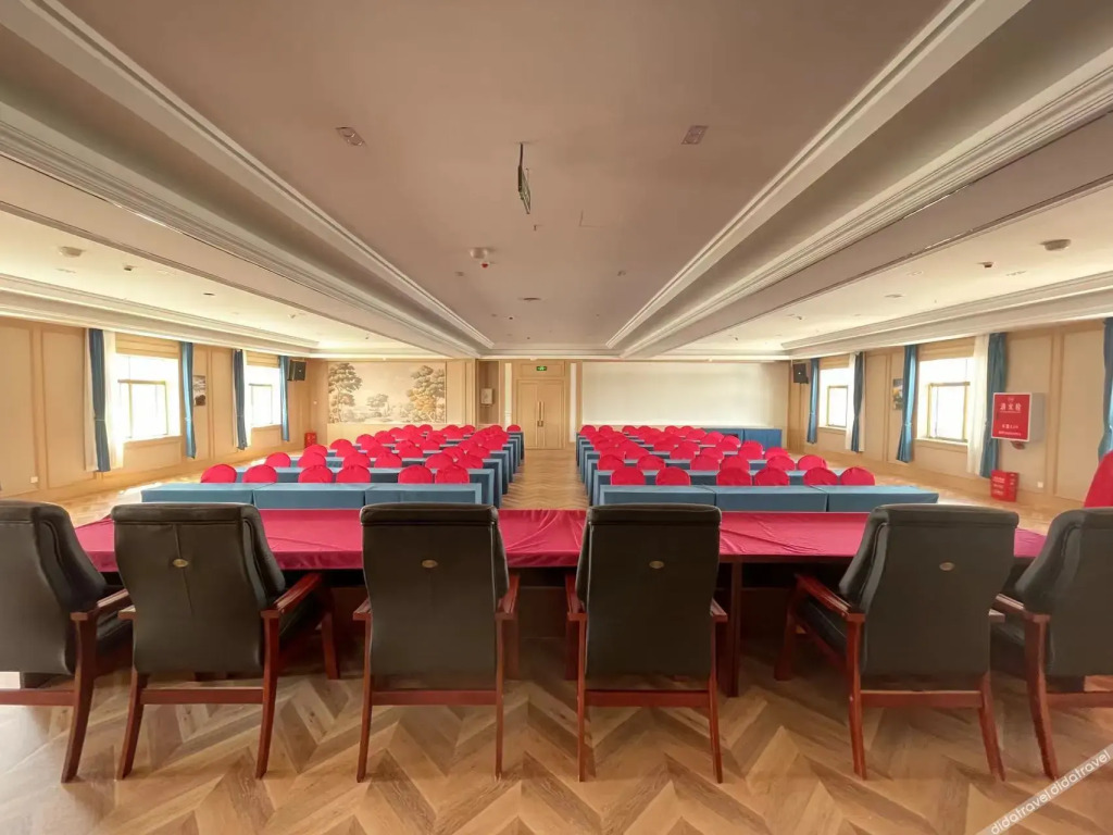 Vienna Hotel (Liangshan Yanyuan Branch)(维也纳酒店（凉山盐源店）)