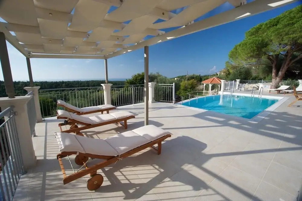 Vryonis Villa
