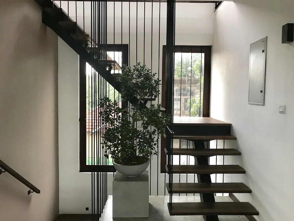 Villa by the Edge