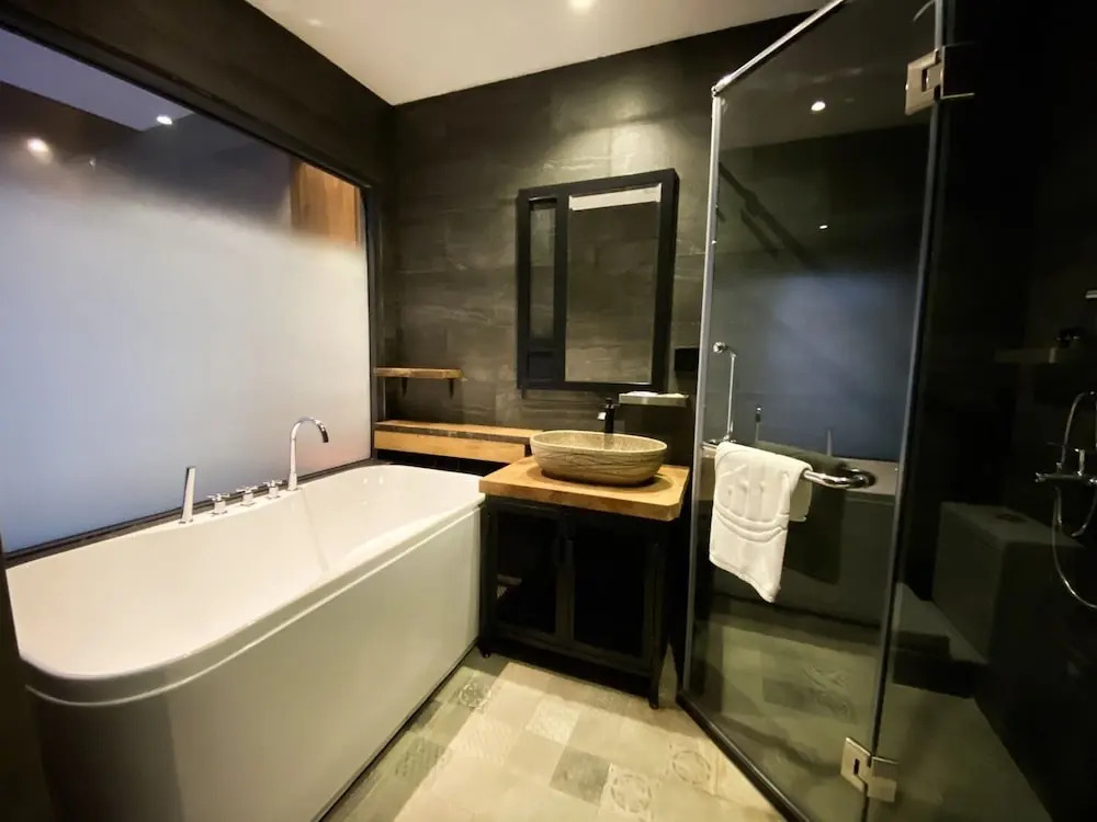 CHECK inn Phnom Penh BKK1