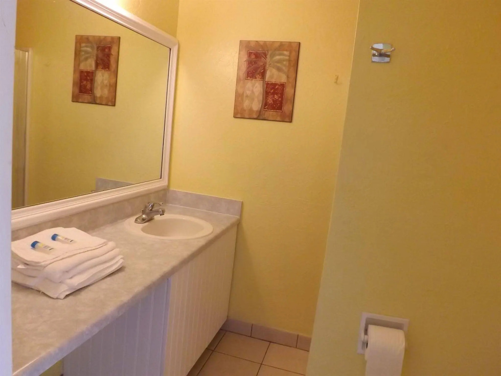 Palm Breeze Hotel