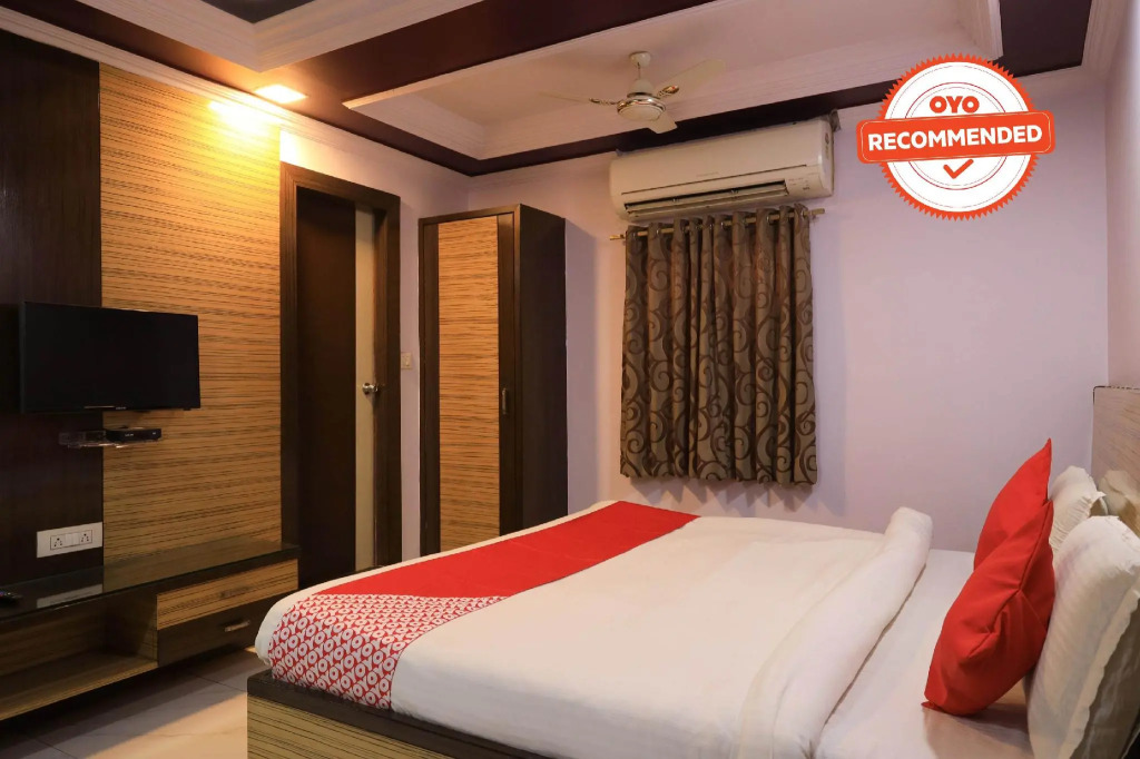 OYO Flagship 77764 Hotel Rahul Ganeshpeth Colony