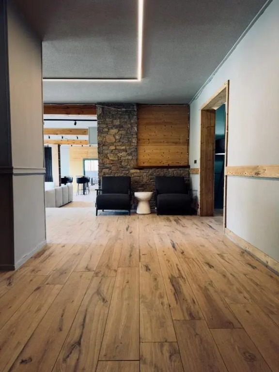 Alpeen Hotel