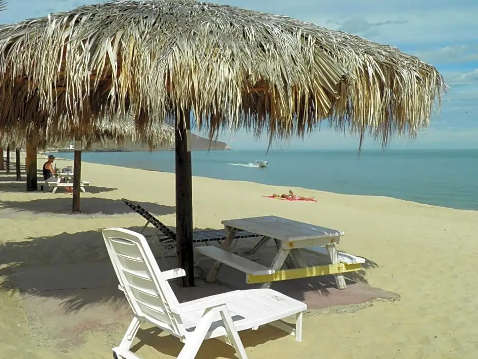 #53 Bungalow Seaside Hotel & Victors RV Park