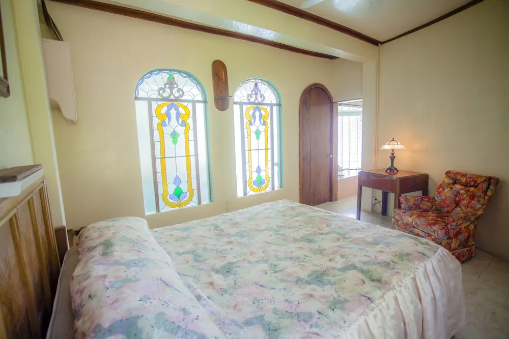 Banana Bank Lodge & Jungle Horseback Adventures