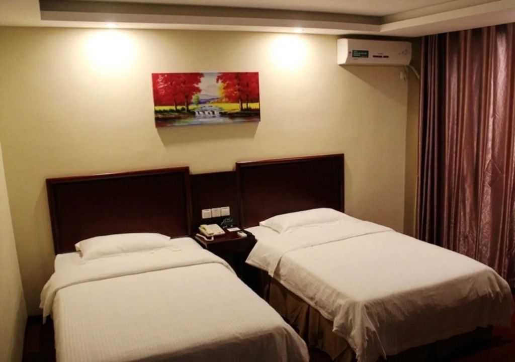GreenTree Inn Shanghai Pudong Airport Yanchao Highway Hotel