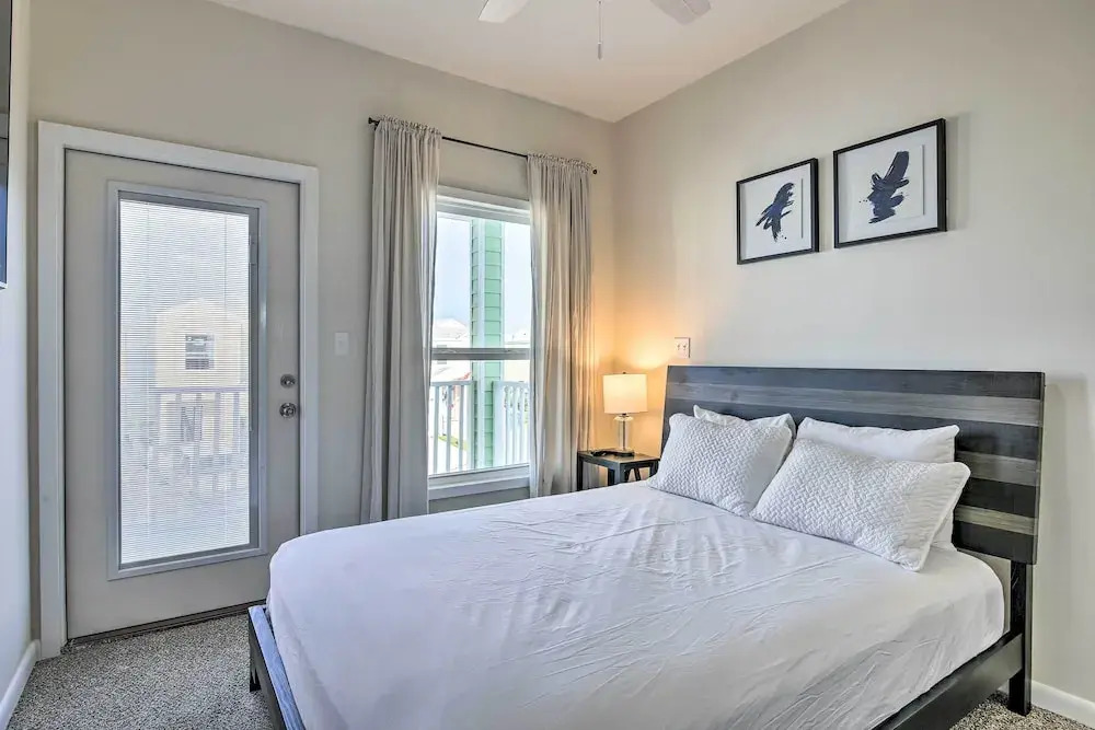 5 Mi to Beach: Pet-Friendly Port Isabel Home