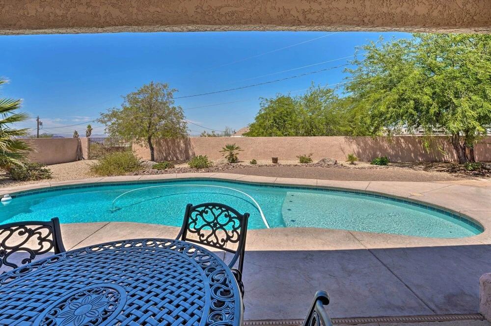 4 Mi to Lake Havasu: Home w/ Private Pool & Bbq!