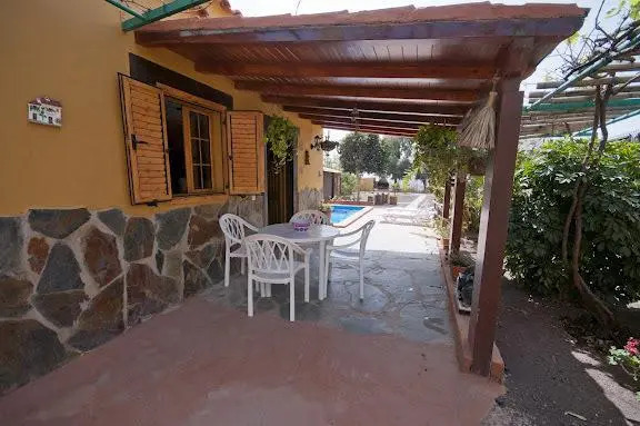 Las Almendras