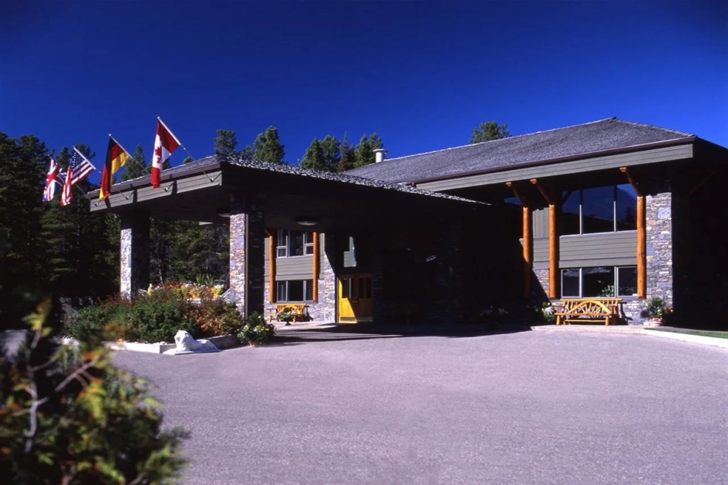 Mountaineer Lodge