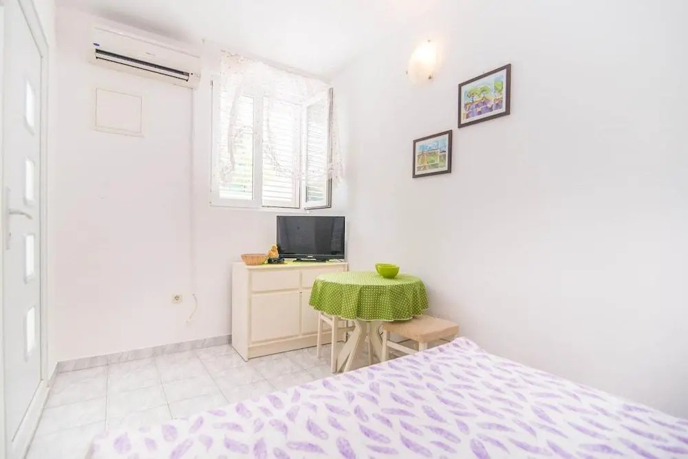 Apartments Mili 732