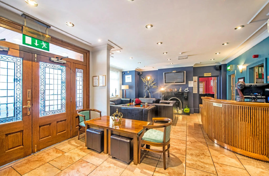 Dovedale Hotel and Restaurant