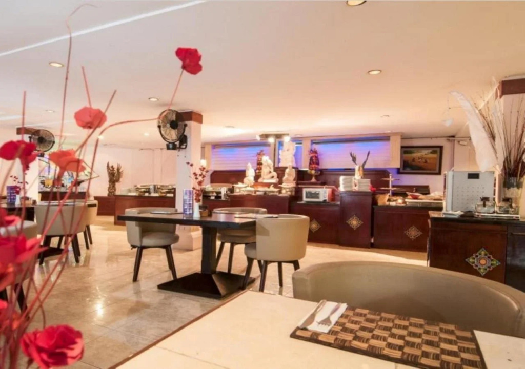 Bounty Hotel