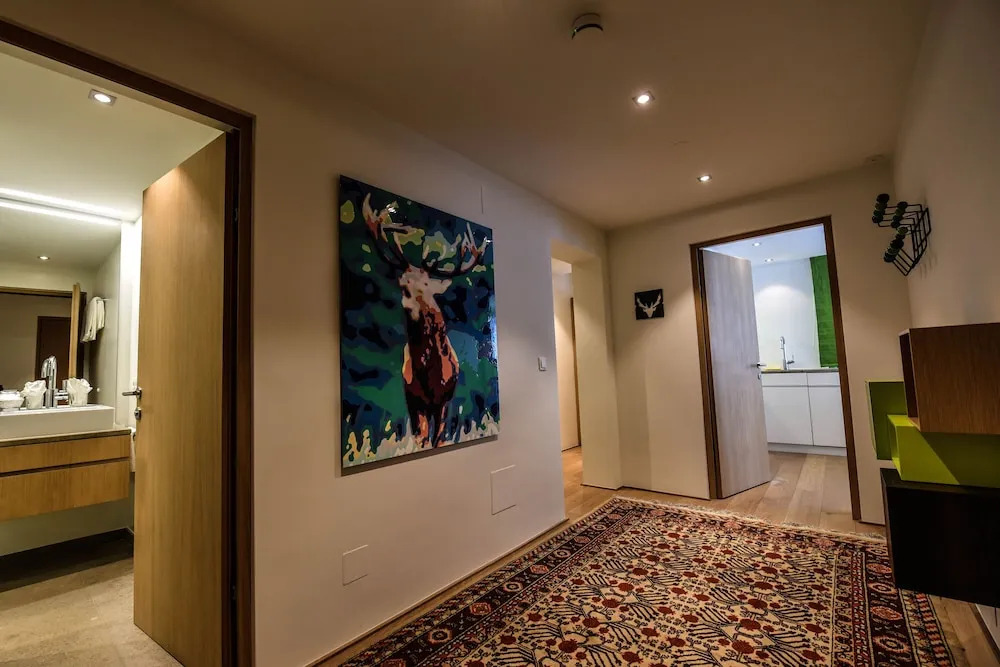 Balma Restaurant Suites