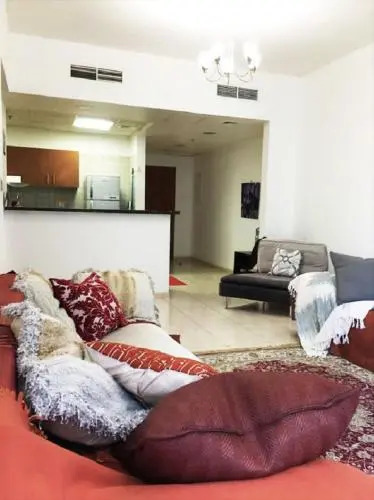 The Dubai Holiday Home, spacious 2 Bedroom Apartment, podium landscape view